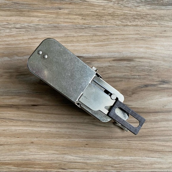 Vintage Domestic Buttonholer Attachment in Case! WITH 4 Plates - Picture 4 of 9